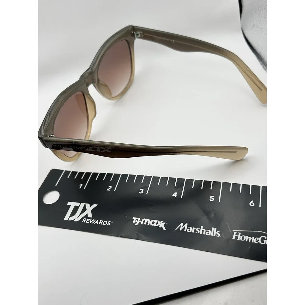 Vince Camuto no case